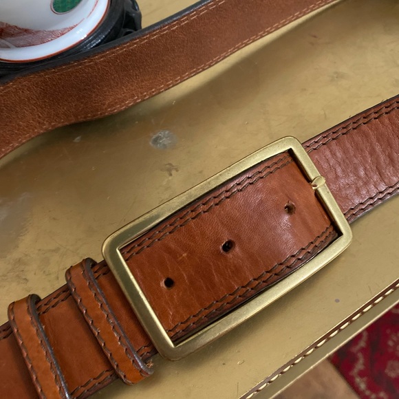 Banana Republic solid brass Buckle Italian Leather belt - Picture 4 of 8